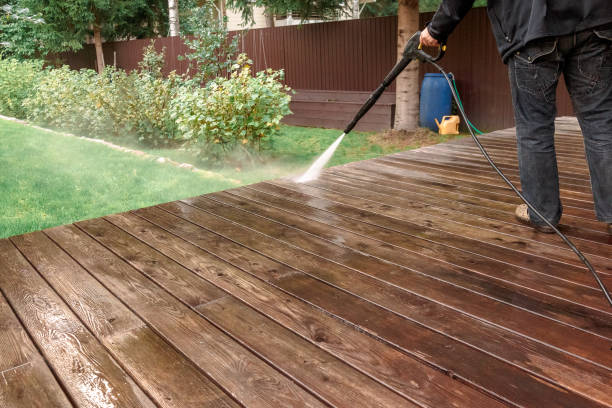 Best Pool Deck Cleaning  in Spooner, WI